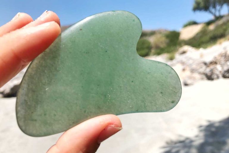 Gua Sha mit Jadestein